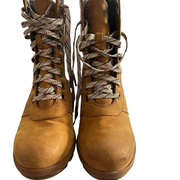 Sorel Joan Of Arc Lexi Wedge Size 9 Gently Used - Picture 4 of 5